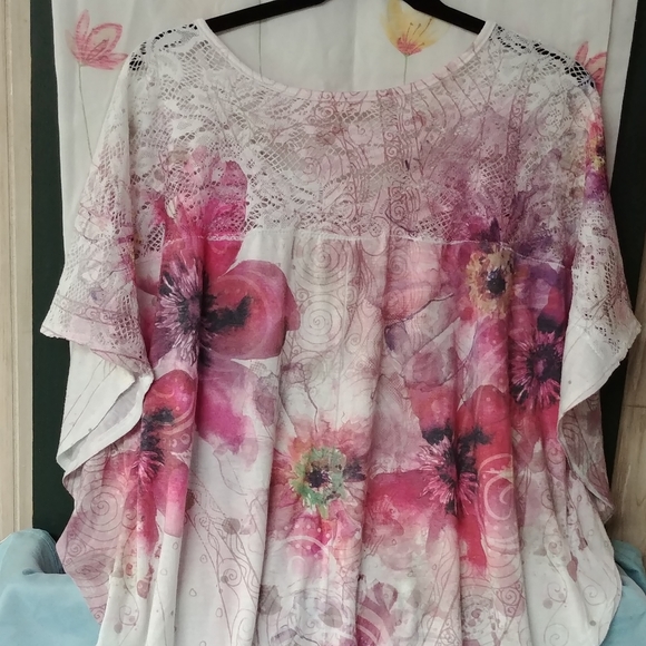 ⭐Lavish⭐(bundle 2 listing's with a ⭐ for $15.00) - Picture 3 of 3